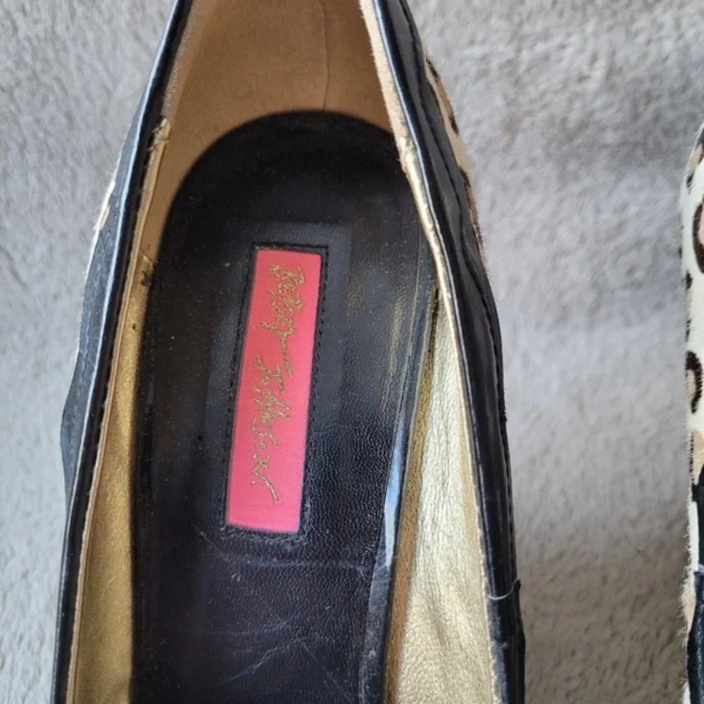 𝅺Betsey Johnson Lien leopard print wedges size 8 - Picture 7 of 10